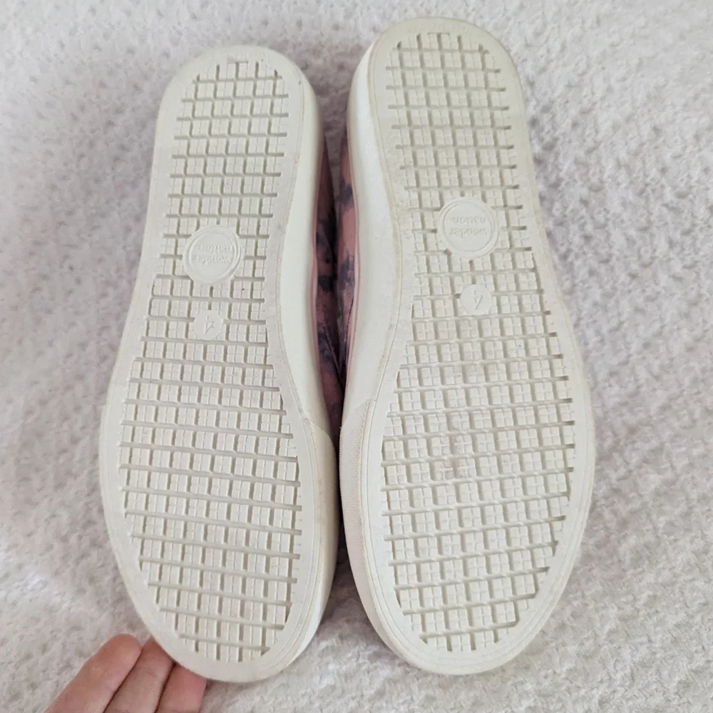 Wonder Nation Slip on canvas - Picture 4 of 4